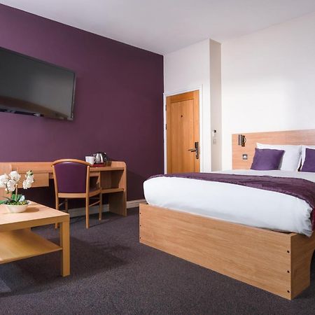 Fox Connaught London Excel Hotel Bagian luar foto