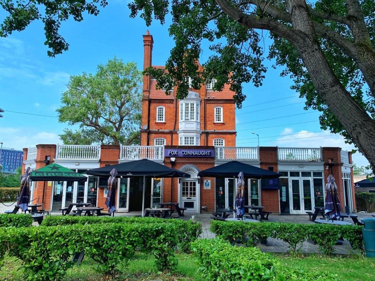 Fox Connaught London Excel Hotel Bagian luar foto