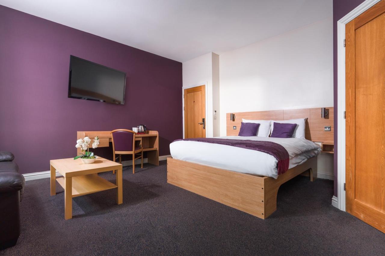 Fox Connaught London Excel Hotel Bagian luar foto