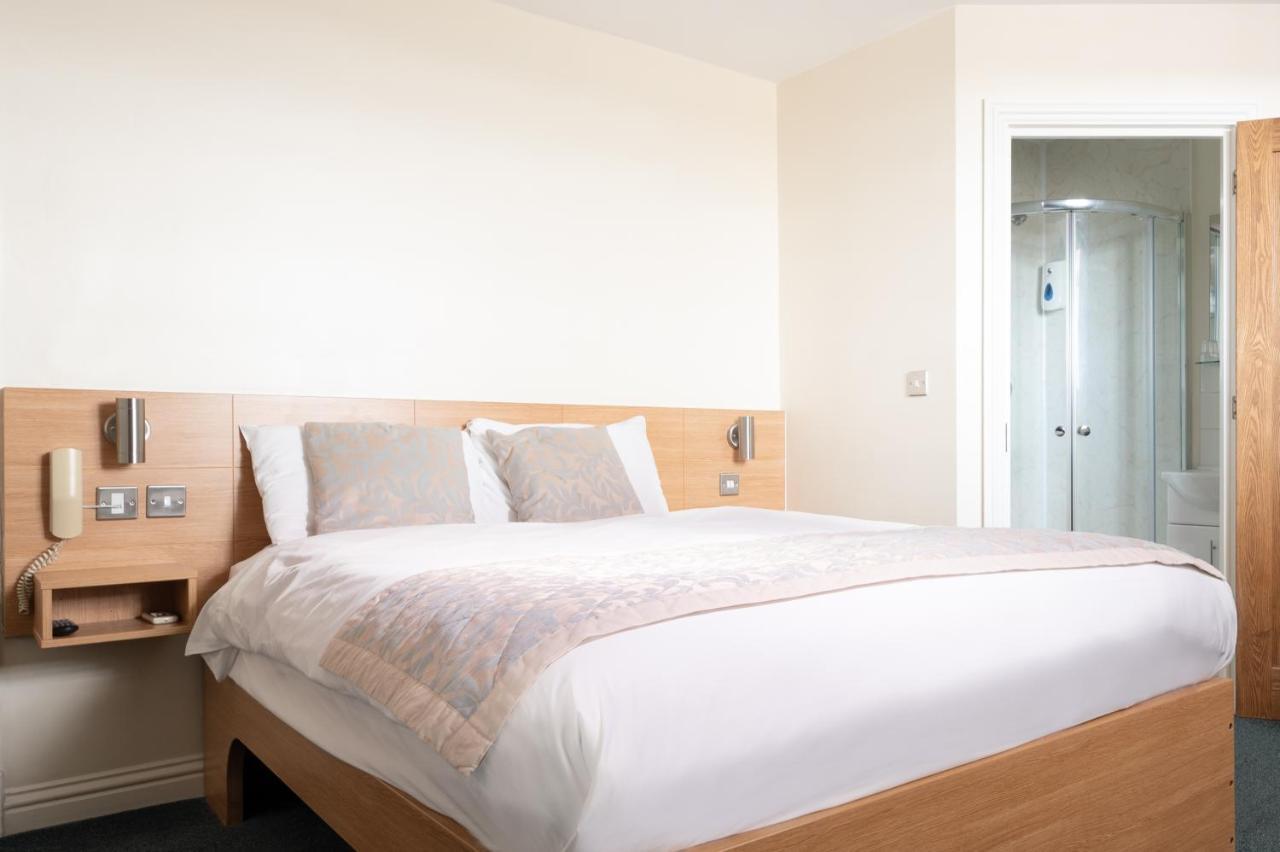 Fox Connaught London Excel Hotel Bagian luar foto